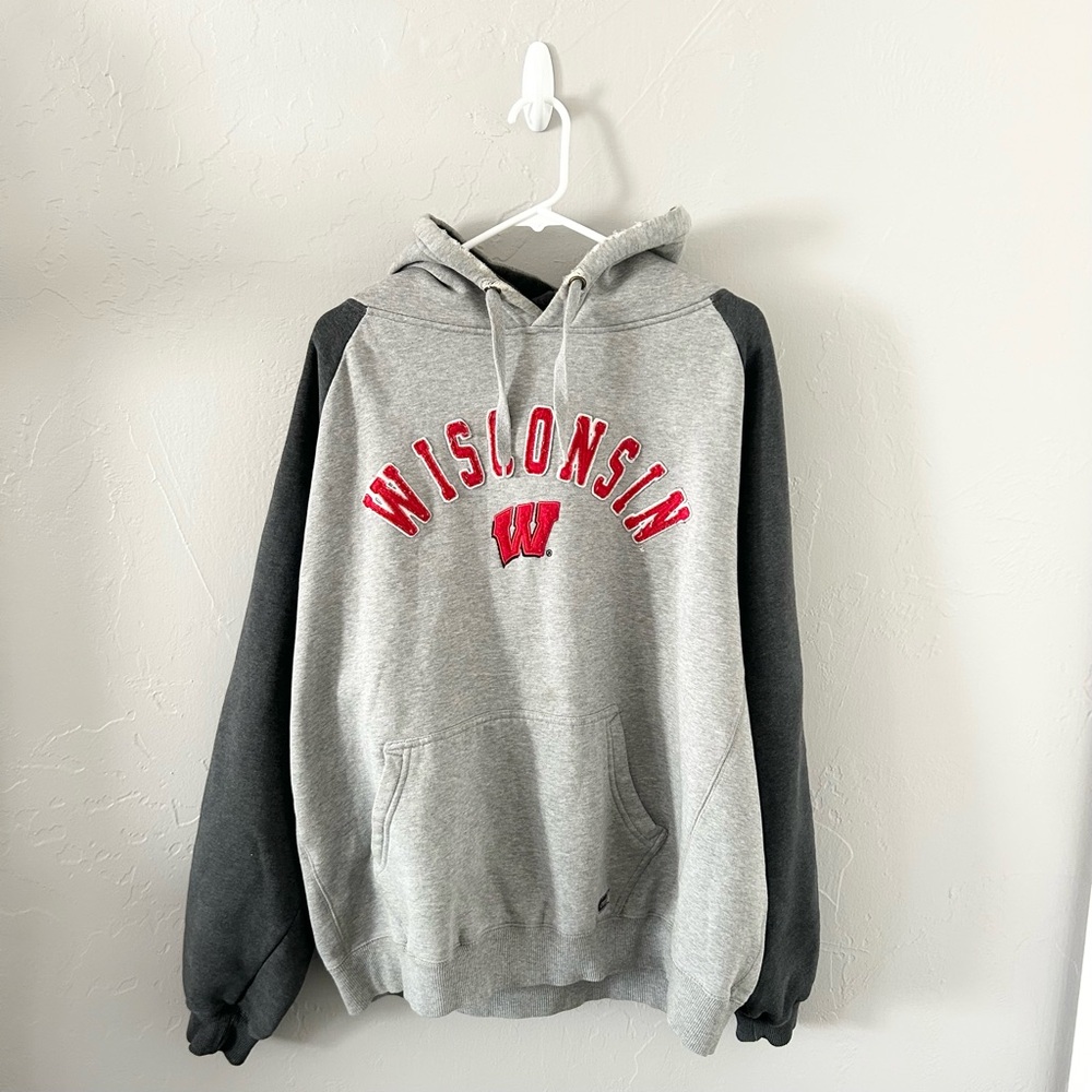 🔥🔥Vintage University of Wisconsin Badgers Embroidered College Hoodie Sz 2XL